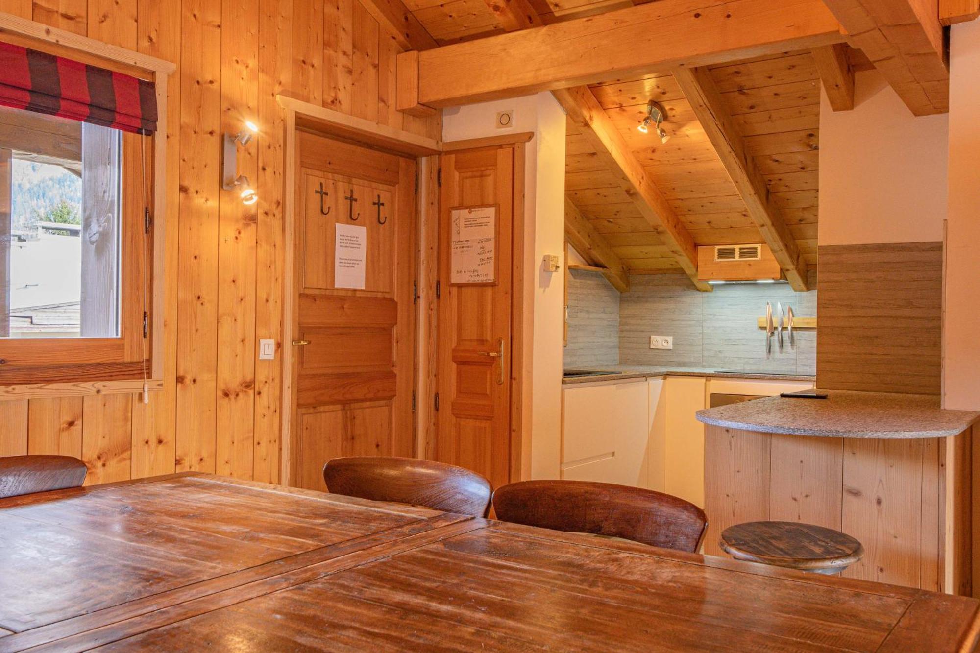 Apartment Capucin - A 3 Bedroom Chamonix Mountain Loft Eksteriør billede